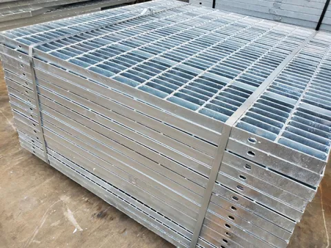 Why has Canri Steel Grating Become the "Iron Backbone" of the Industrial World?