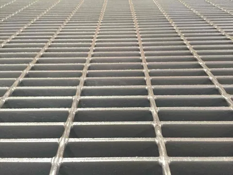 The Difference Between Pressure-Welded Steel Gratings and Manual-Welded Steel Gratings