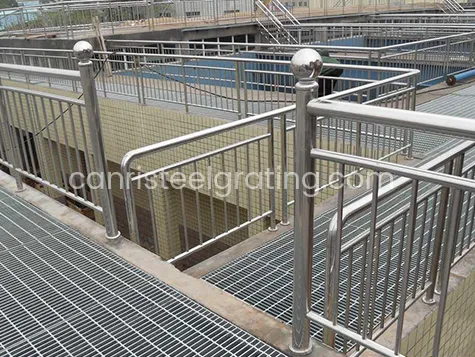 Galvanized steel grating used for walkway