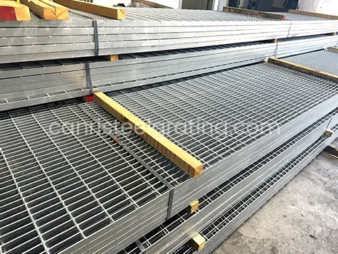 Type 4: Galvanized steel grating panels