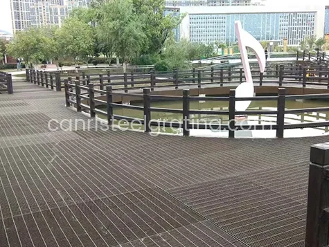 Galvanized Steel Walkway Grating Used In Garden