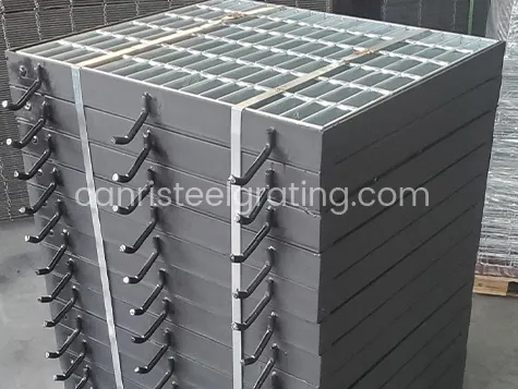 Drain grating with supporting bars