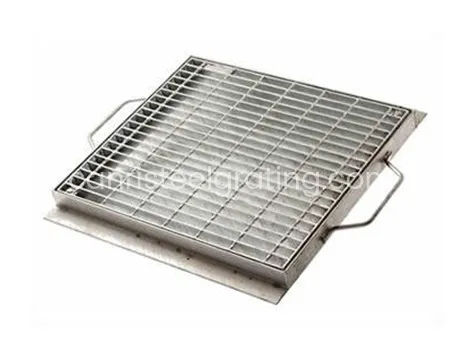Trench drain grate with handle