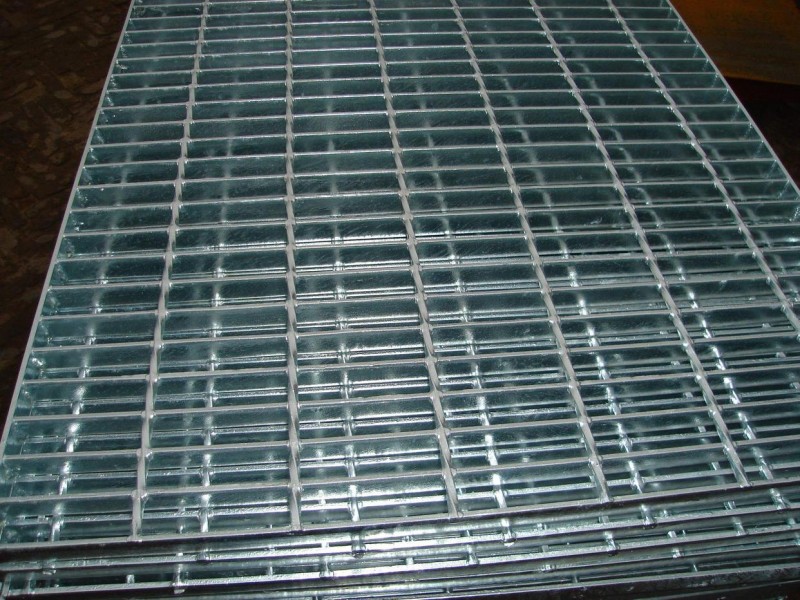 The Difference Between Pressure-Welded Steel Gratings and Manual-Welded Steel Gratings